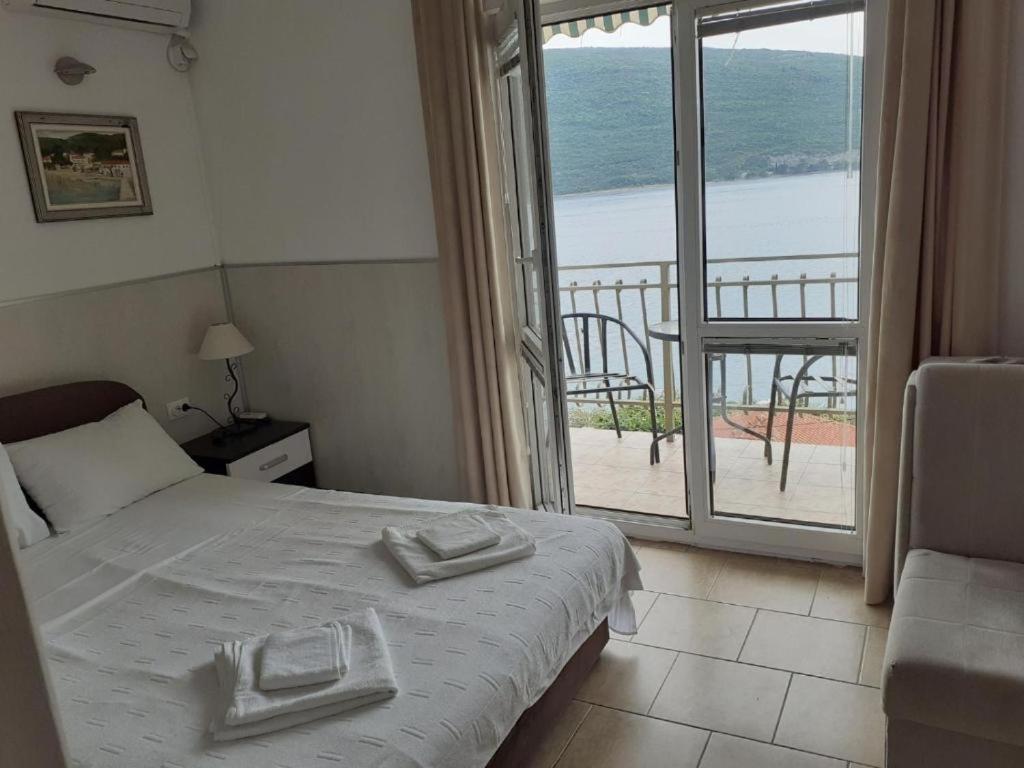 Villa Angelina Кумбор Екстер'єр фото